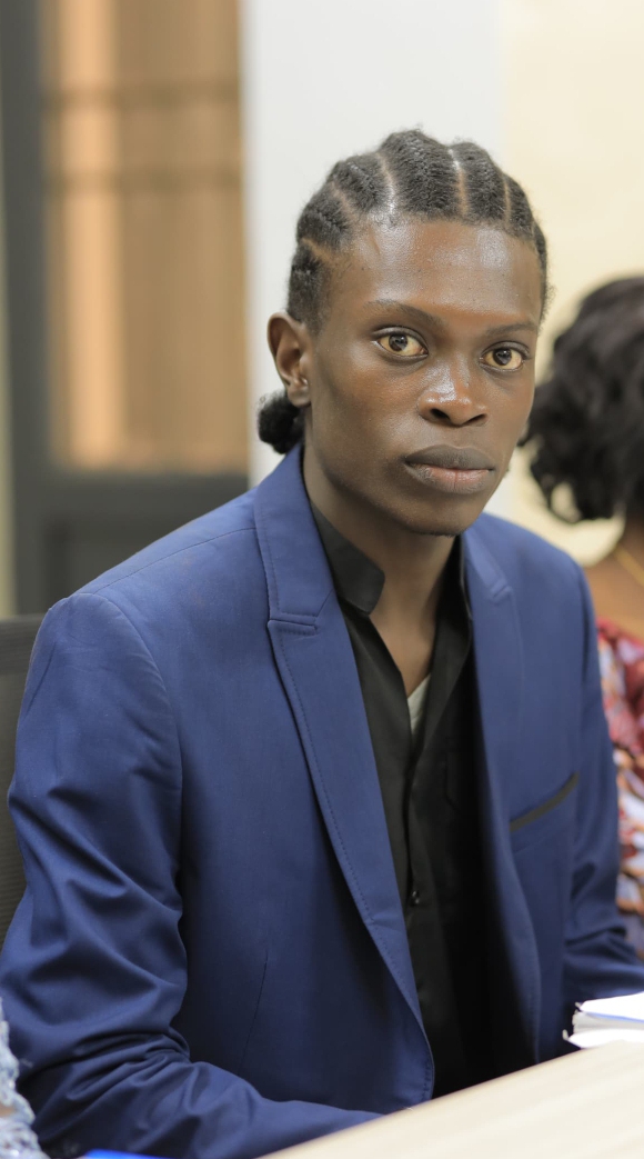 Bamweneko Yalebi Gaston